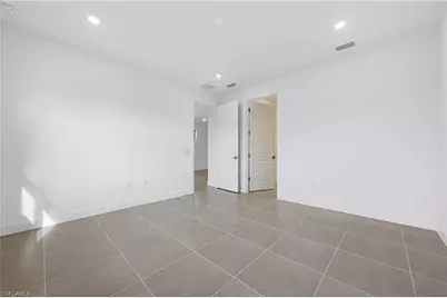 19218 Hinkley Dr, Estero, FL 33928 - Photo 23