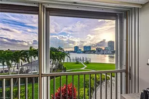 250 W Park Shore Dr, Naples, FL 34103 - Photo 5