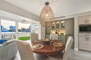250 W Park Shore Dr, Naples, FL 34103 - Photo 17