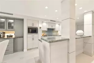250 W Park Shore Dr, Naples, FL 34103 - Photo 23