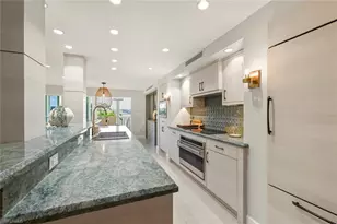 250 W Park Shore Dr, Naples, FL 34103 - Photo 21