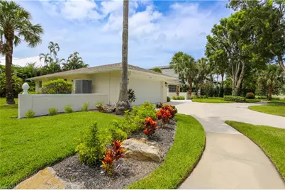2901 Crayton Rd, Naples, FL 34103 - Photo 13