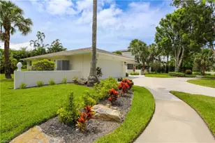 2901 Crayton Rd, Naples, FL 34103 - Photo 13