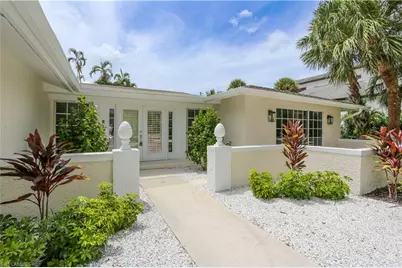 2901 Crayton Rd, Naples, FL 34103 - Photo 17