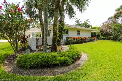 2901 Crayton Rd, Naples, FL 34103 - Photo 21