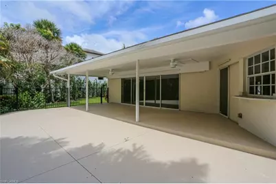 2901 Crayton Rd, Naples, FL 34103 - Photo 27