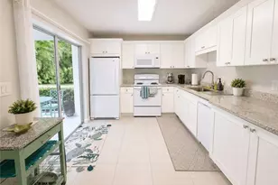 216 Bobolink Way, Naples, FL 34105 - Photo 7