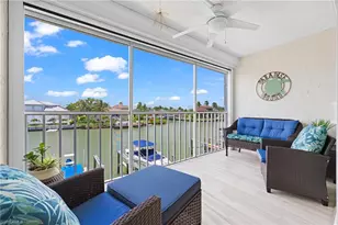 10684 Gulf Shore Dr, Naples, FL 34108 - Photo 23