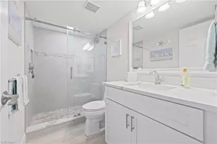 10684 Gulf Shore Dr, Naples, FL 34108 - Photo 19