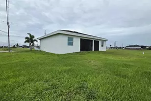 330 El Dorado Blvd N, Cape Coral, FL 33993 - Photo 3