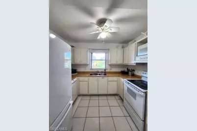 2000 Alamanda Dr #206, Naples, FL 34102 - Photo 5