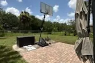 11170 Lakeland Cir, Fort Myers, FL 33913 - Photo 15