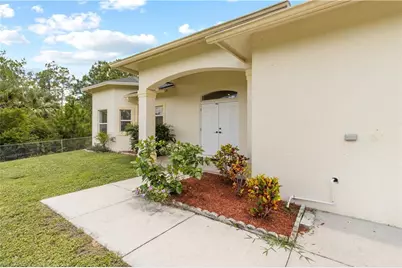 2495 62nd Ave NE, Naples, FL 34120 - Photo 5