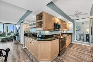 4001 Gulf Shore Blvd N, Naples, FL 34103 - Photo 7