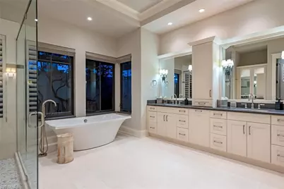 3170 Crayton Rd, Naples, FL 34103 - Photo 15
