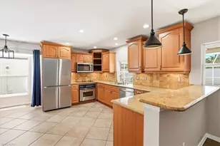 1268 Jardin Dr, Naples, FL 34104 - Photo 7
