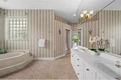 2027 Castle Garden Ln, Naples, FL 34110 - Photo 21