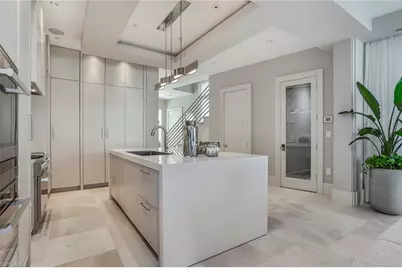 32 6th St S, Naples, FL 34102 - Photo 11