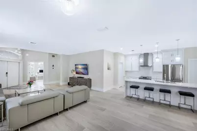 8260 Laurel Lakes Blvd, Naples, FL 34119 - Photo 9