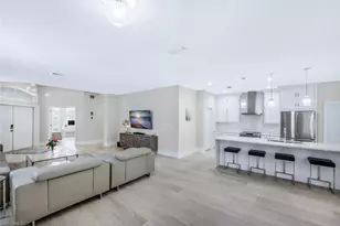 8260 Laurel Lakes Blvd, Naples, FL 34119 - Photo 9