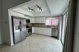 604 102nd Ave N, Naples, FL 34108 - Photo 5
