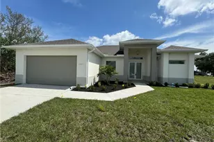 1421 NE 17th Ave, Cape Coral, FL 33909 - Photo 1