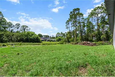 936 Anthony E, Lehigh Acres, FL 33974 - Photo 3