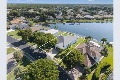 2628 White Cedar Ln, Naples, FL 34109 - Photo 5