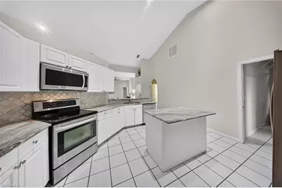 2628 White Cedar Ln, Naples, FL 34109 - Photo 13