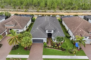 9525 Montelanico Loop, Naples, FL 34119 - Photo 3