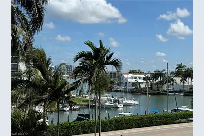 2150 Gulf Shore Blvd N #411, Naples, FL 34102 - Photo 9