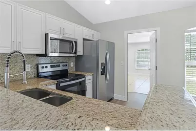 2921 2nd Ave SE, Naples, FL 34117 - Photo 3