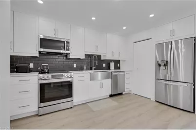 788 Park Shore Dr #E14, Naples, FL 34103 - Photo 5