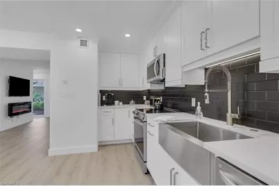 788 Park Shore Dr #E14, Naples, FL 34103 - Photo 7