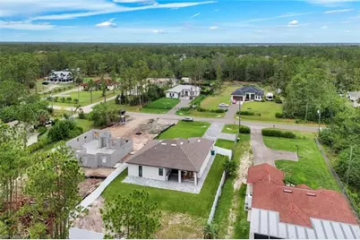 4234 27th Ave NE, Naples, FL 34120 - Photo 5