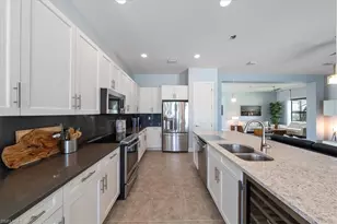 3264 Pacific Dr, Naples, FL 34119 - Photo 21