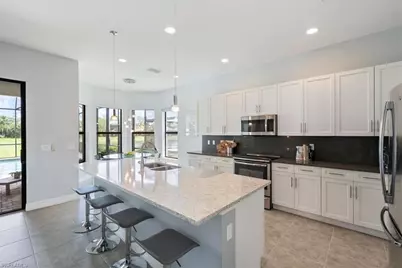 3264 Pacific Dr, Naples, FL 34119 - Photo 19