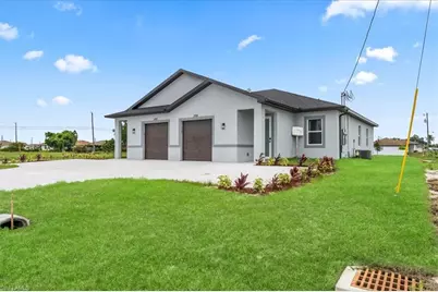 1812/1814 NE 8th Pl, Cape Coral, FL 33909 - Photo 3