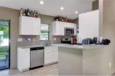 1317 NE 4th Pl, Cape Coral, FL 33909 - Photo 11