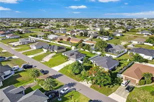 1317 NE 4th Pl, Cape Coral, FL 33909 - Photo 39