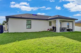 1317 NE 4th Pl, Cape Coral, FL 33909 - Photo 25