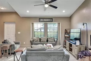 1317 NE 4th Pl, Cape Coral, FL 33909 - Photo 7
