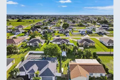 1317 NE 4th Pl, Cape Coral, FL 33909 - Photo 43
