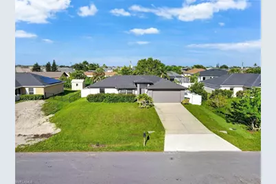 1317 NE 4th Pl, Cape Coral, FL 33909 - Photo 29
