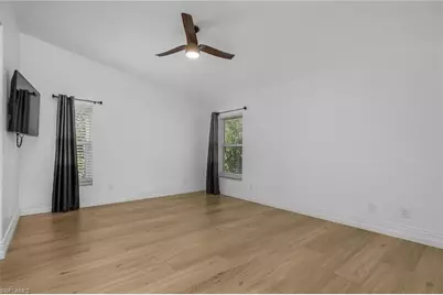 401 Countryside Dr, Naples, FL 34104 - Photo 19
