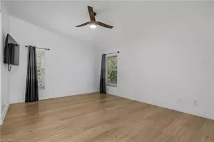 401 Countryside Dr, Naples, FL 34104 - Photo 19