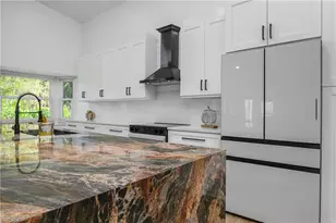 401 Countryside Dr, Naples, FL 34104 - Photo 13