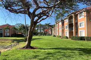 1275 Wildwood Lakes Blvd, Naples, FL 34104 - Photo 3