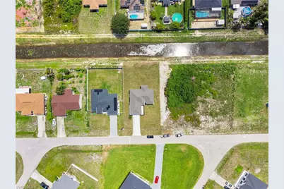 1032 Cavanagh Ave, Lehigh Acres, FL 33971 - Photo 9