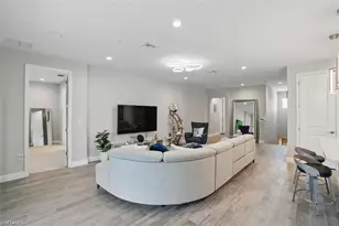 2567 Seychelles Dr, Naples, FL 34112 - Photo 5